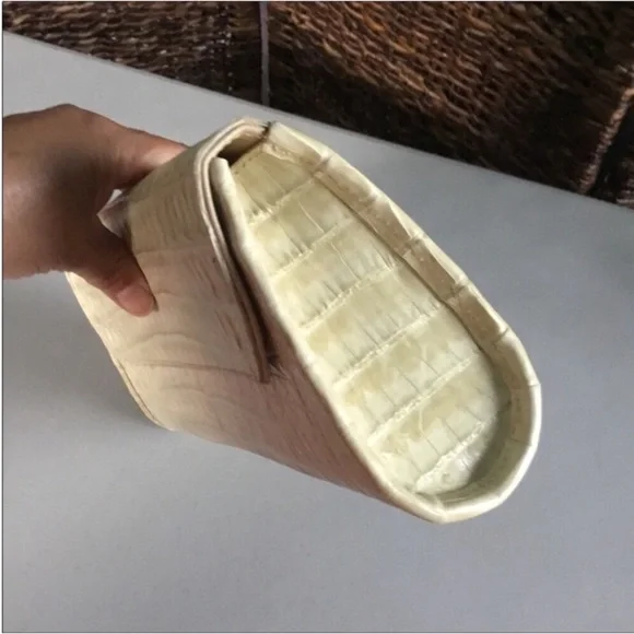 FRANCESCO SANTORO BEVERLY HILLS CROCODILE EMBOSSED HAND CLUTCH  INTERIOR SUEDE - Picture 6 of 15